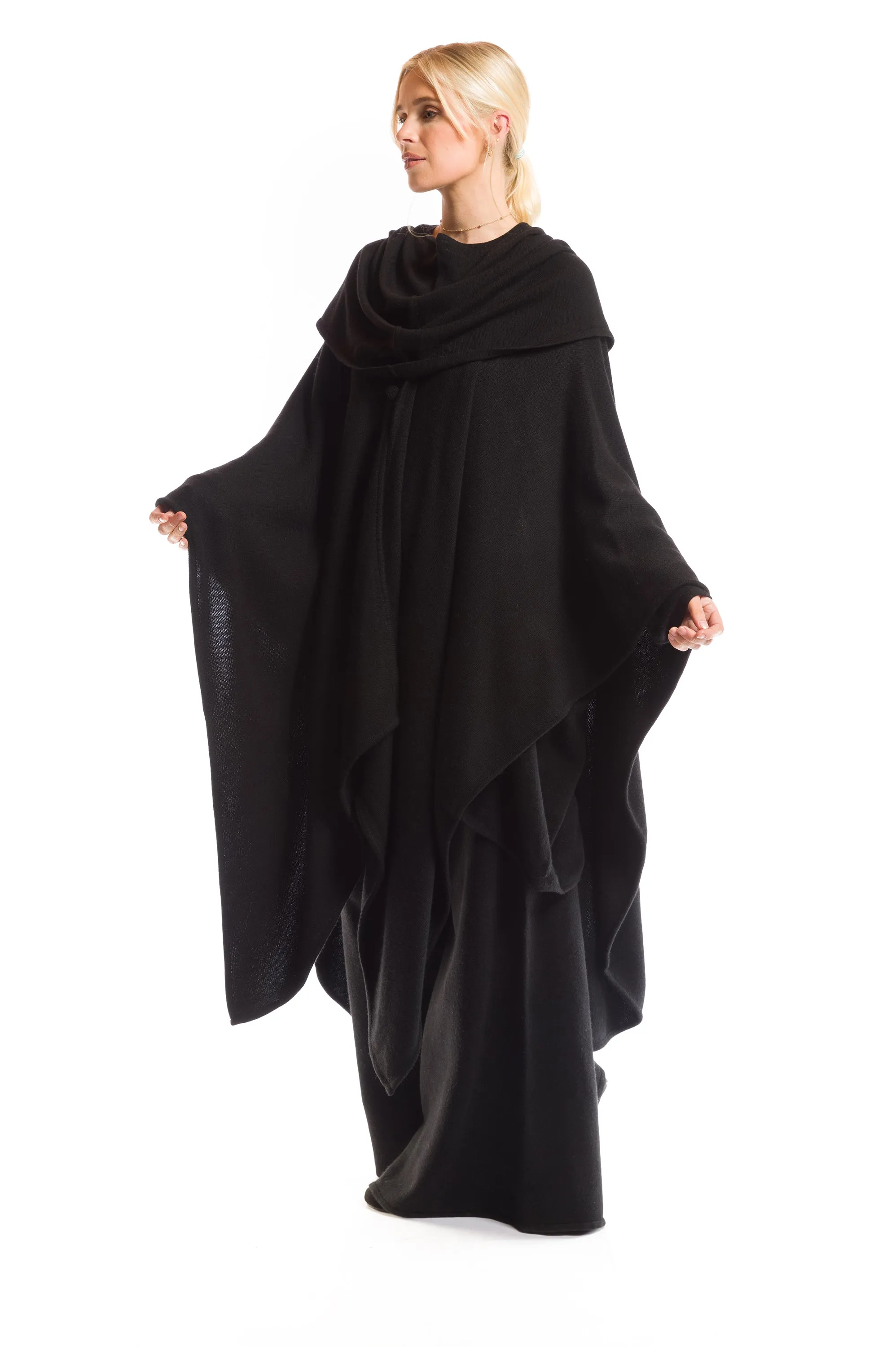 2 PLY AVALON CASHMERE CAPE BLACK