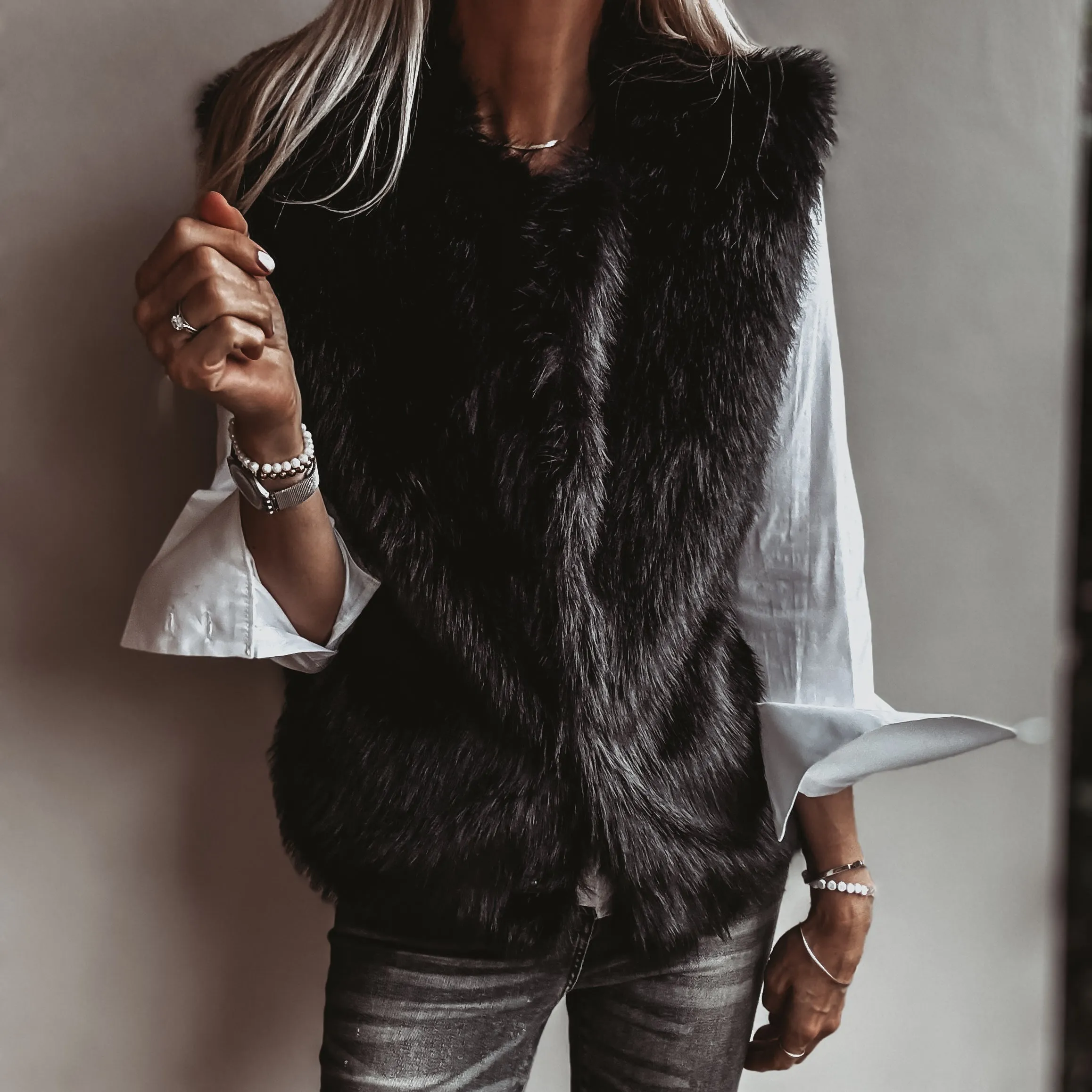 Faux fur BLACK gilet *NEW*