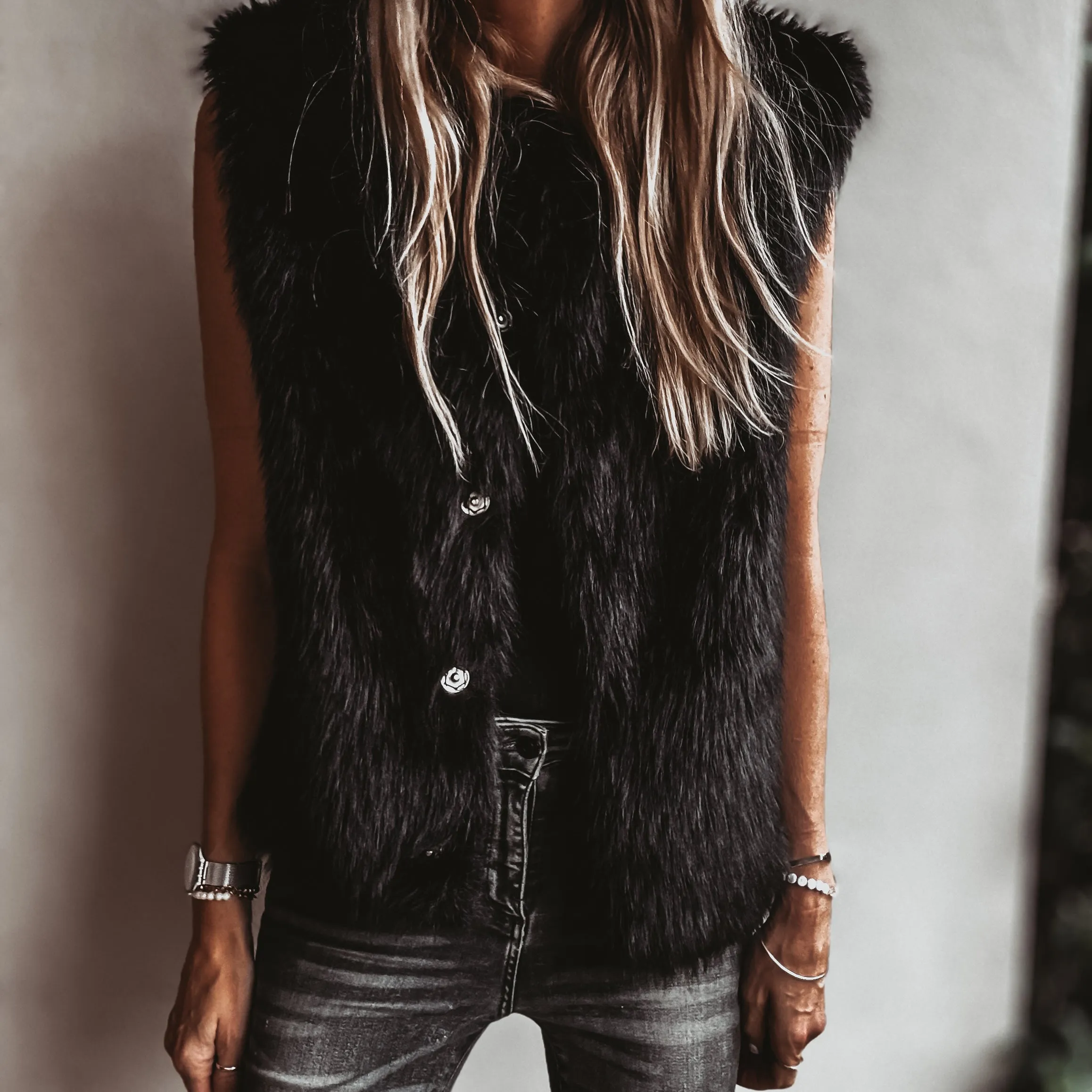 Faux fur BLACK gilet *NEW*