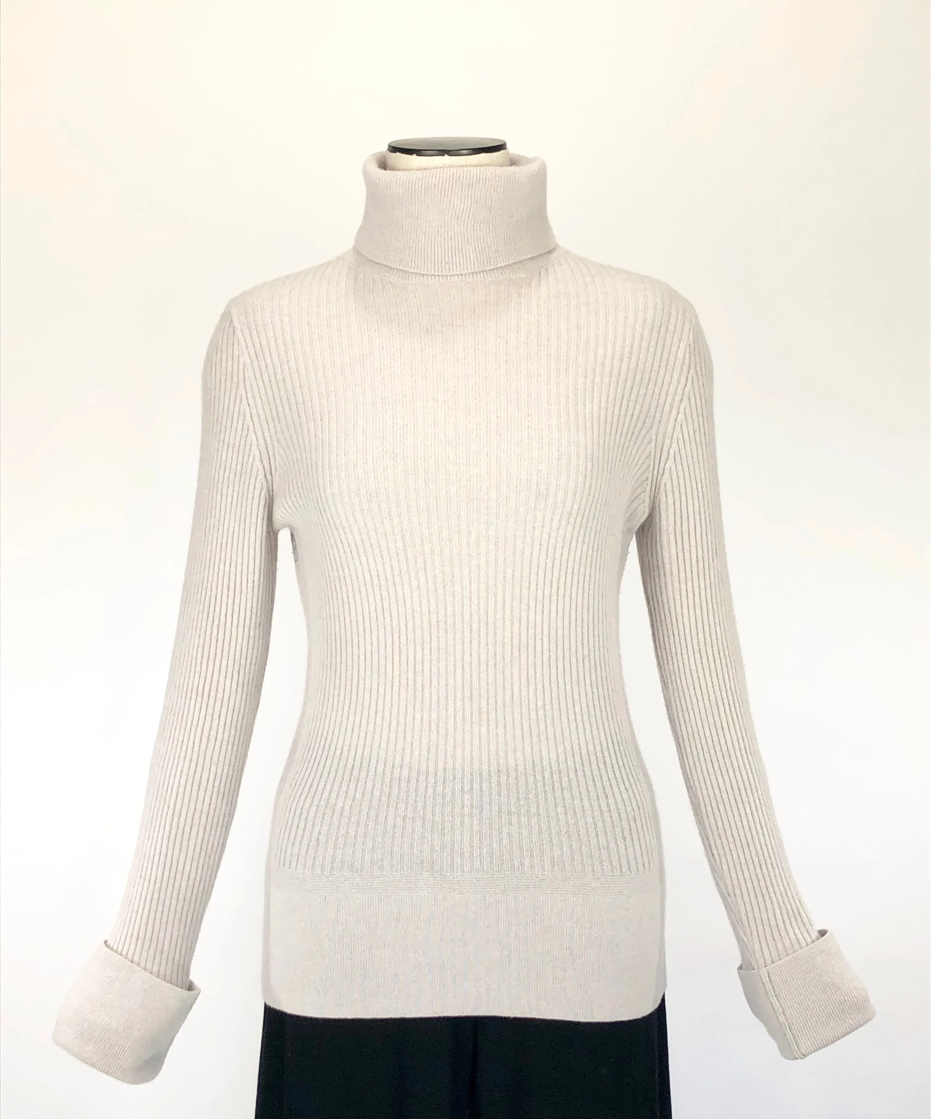 Light Grey Cashmere Turtleneck Sweater | Size S