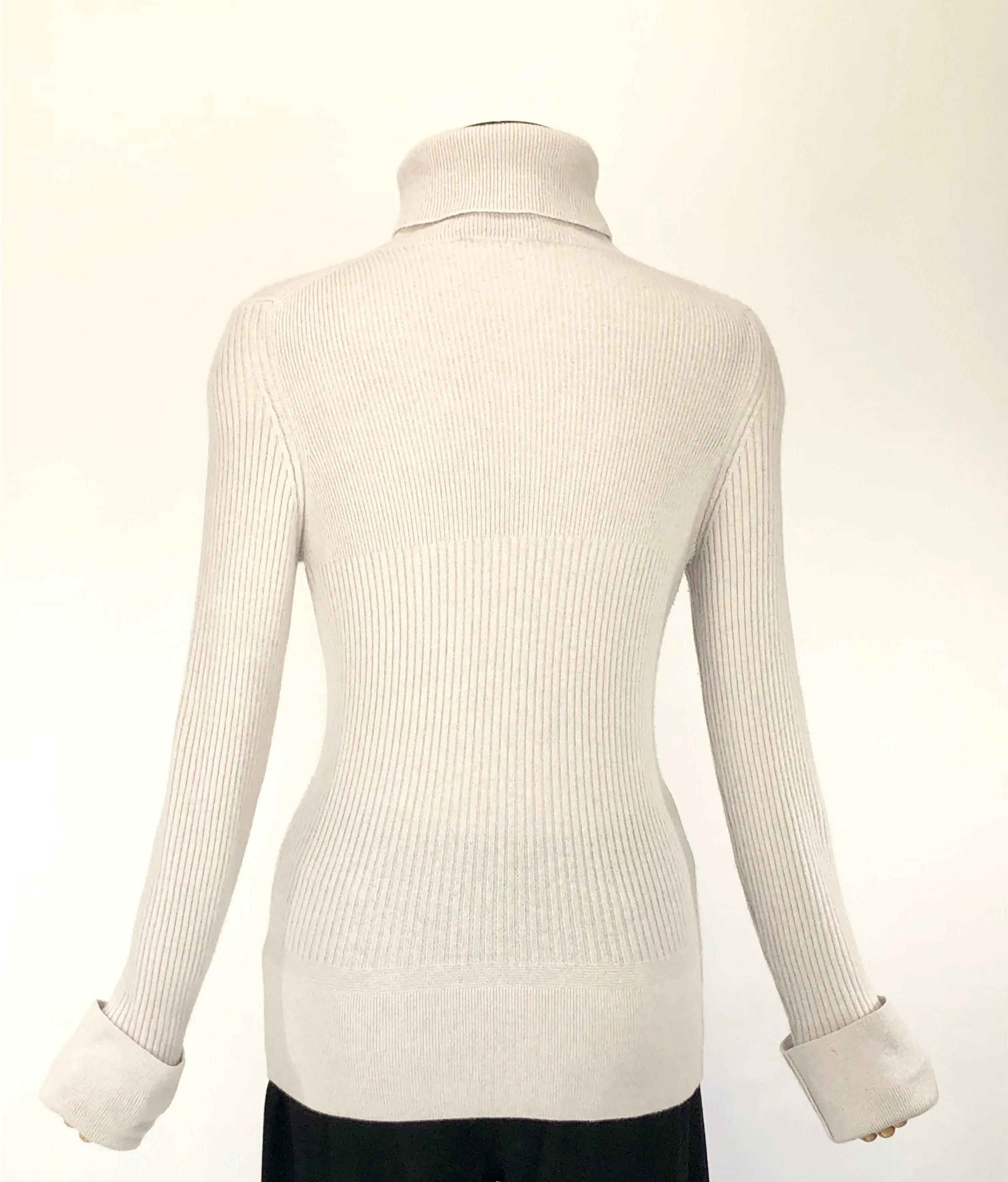 Light Grey Cashmere Turtleneck Sweater | Size S