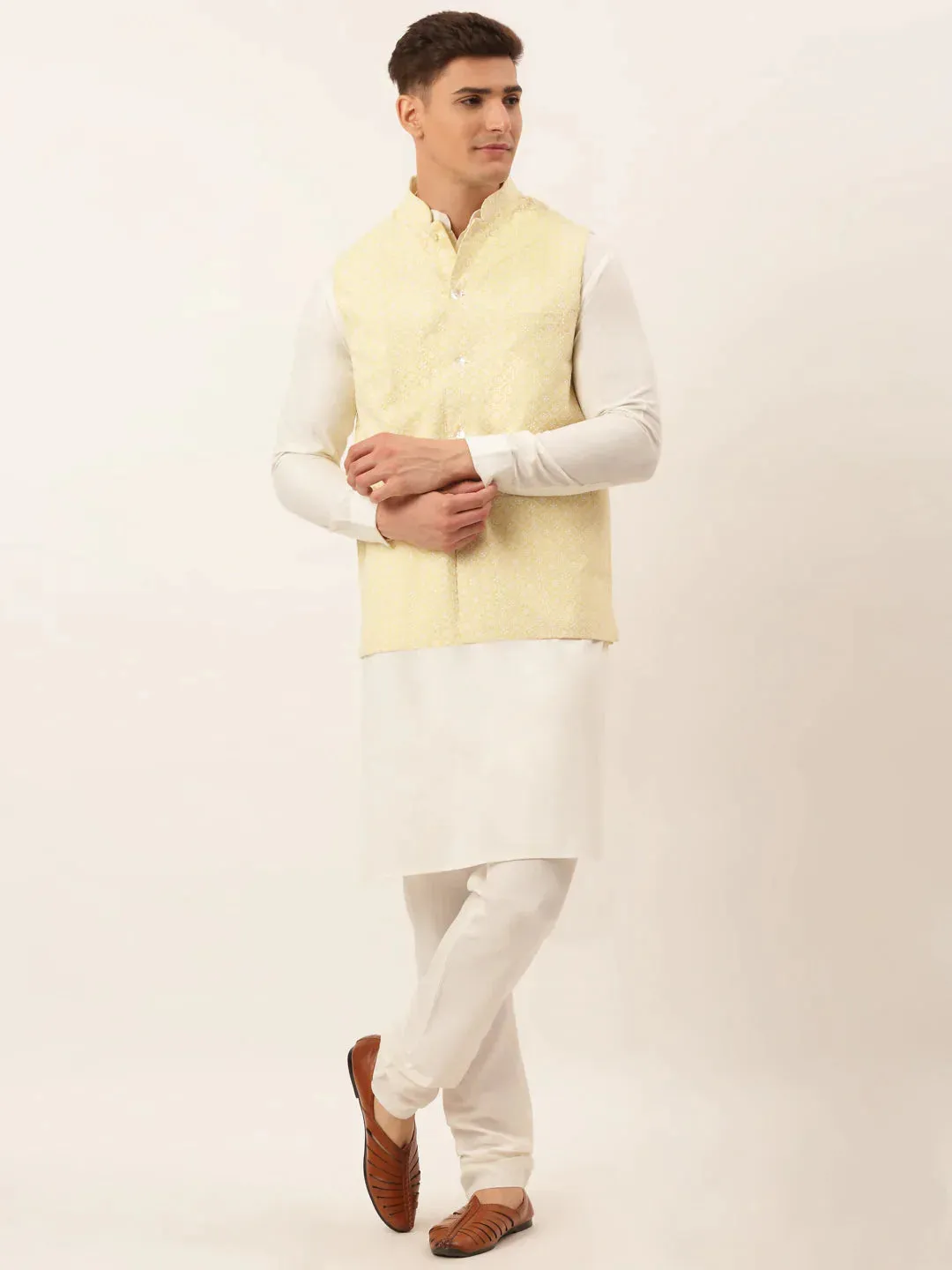 Men White Cotton Blend Kurta With Pyjamas & Yellow Embroidered Nehru Jacket