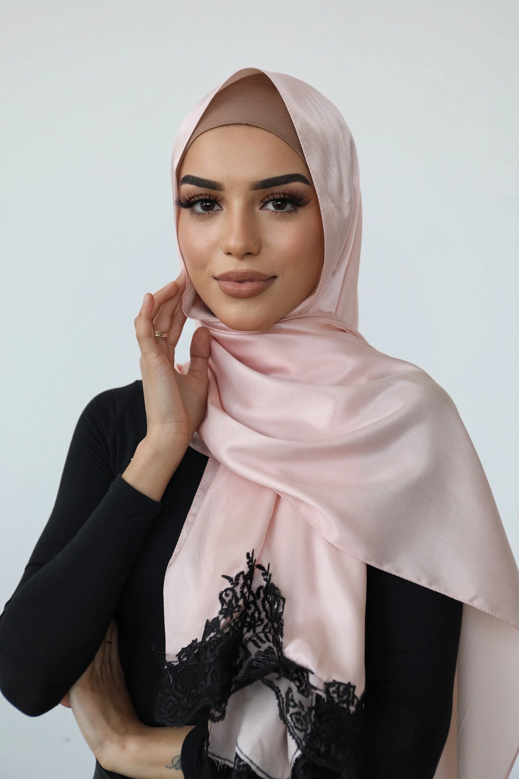 SATIN LACE TRIM SCARF