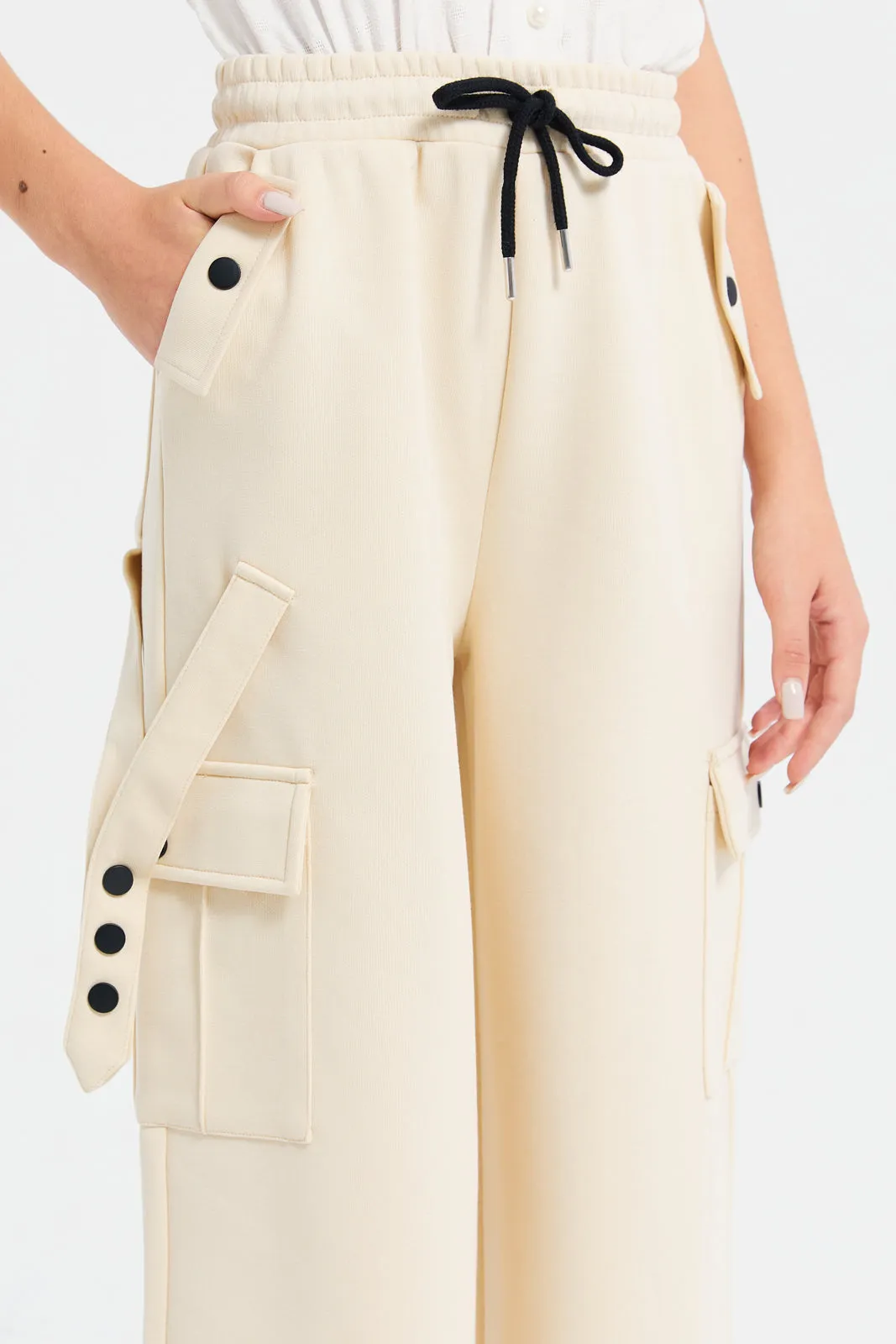 Senior Girls Beige Pants With Cargo Pocket