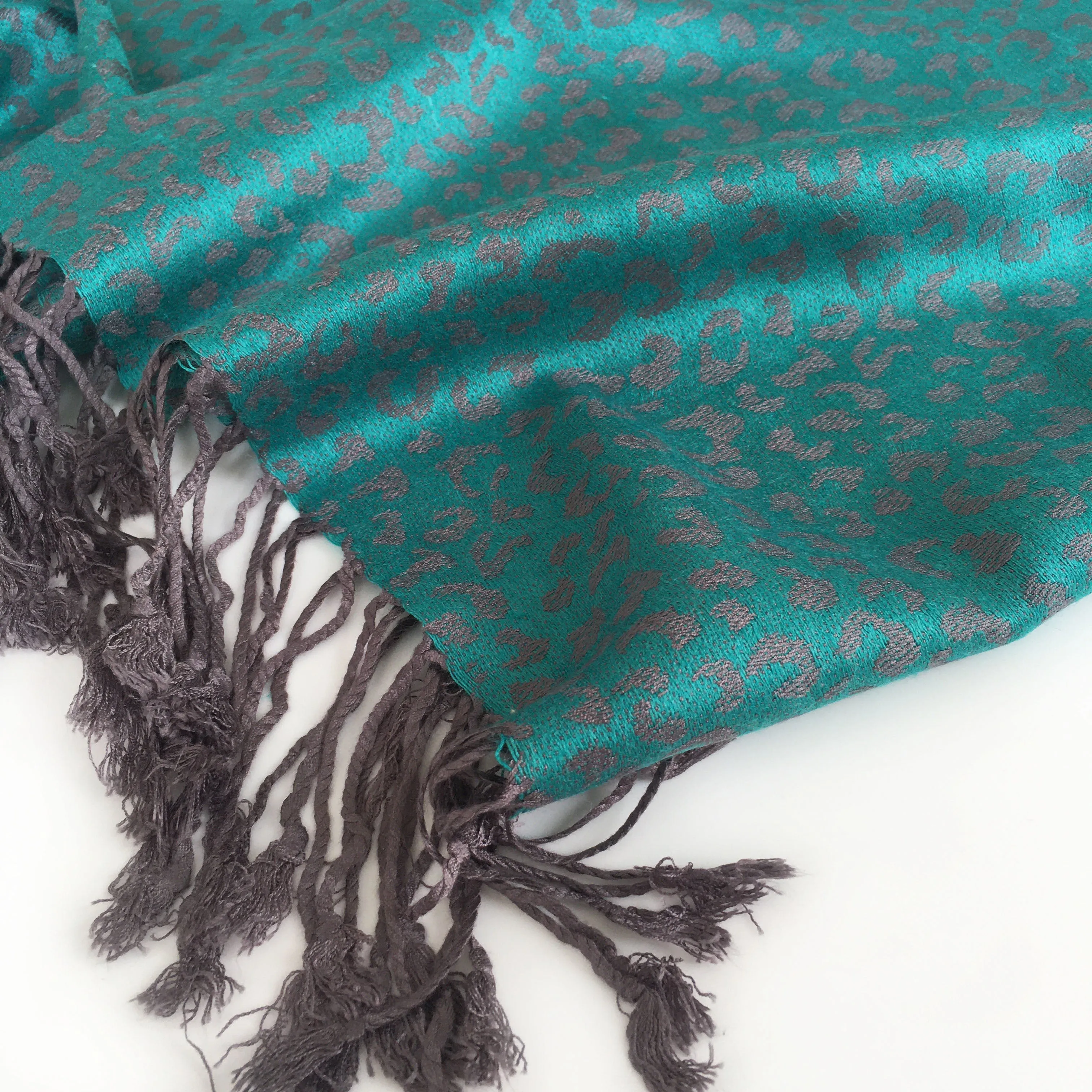 TURQUOISE SMALL LEOPARD PRINT REVERSIBLE PASHMINA SHAWL SCARF