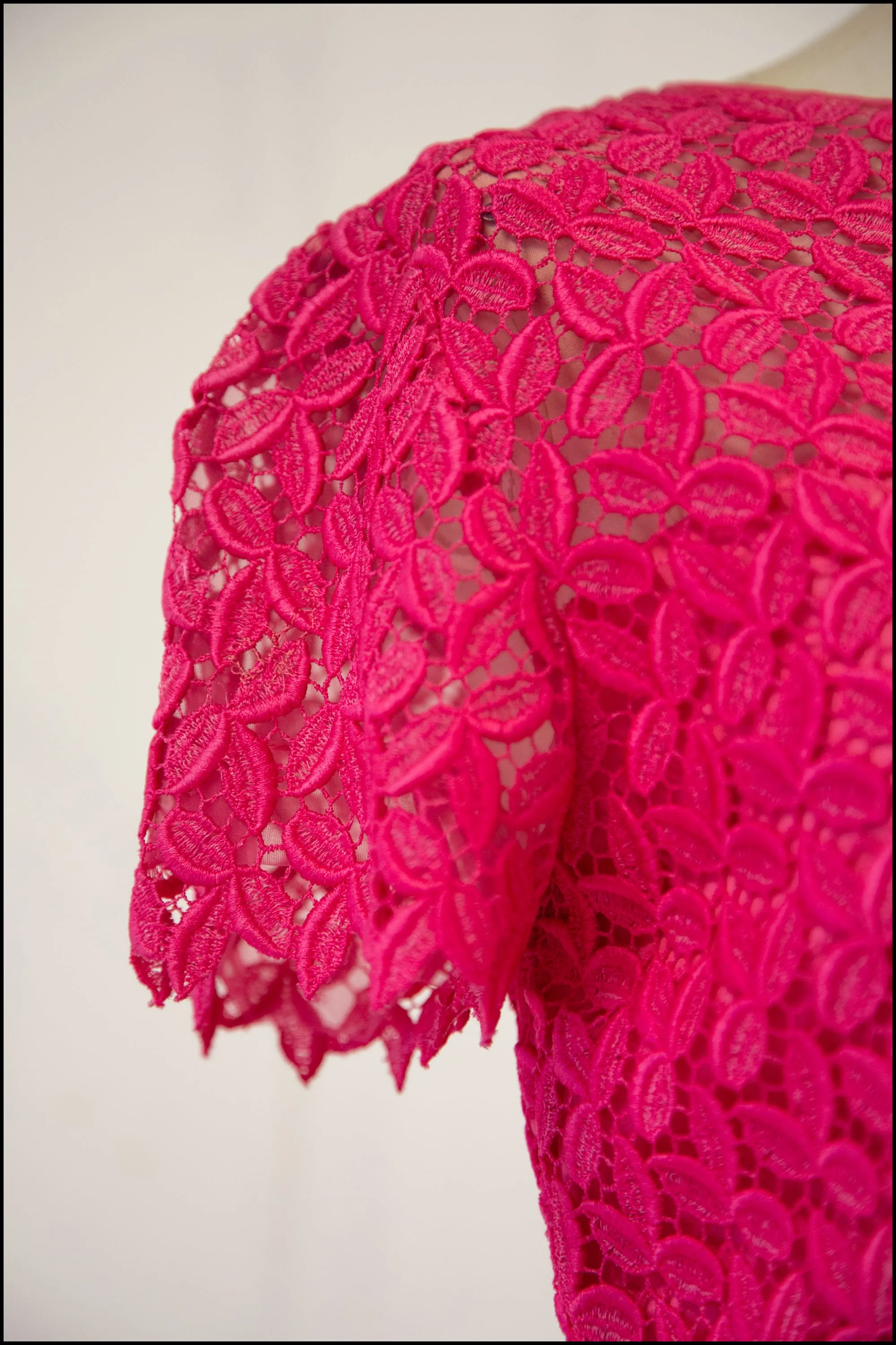 Vintage 1960s Fuchsia Pink Lace Wiggle Dress